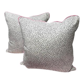 Pair 22'' Pillows Gray Dot With Pink Welt For Sale