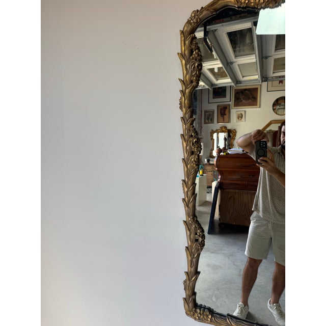 1970s Italian Hollywood Regency Carved Wood Wall Mirror For Sale - Image 4 of 12