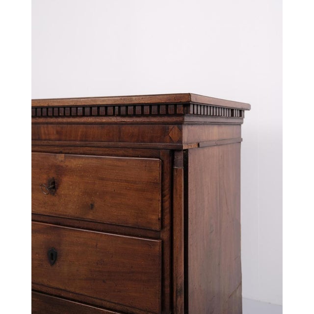 Louis XVI Chest of Drawers with Dentil Moulding and Side Columns, 1760 For Sale - Image 3 of 10