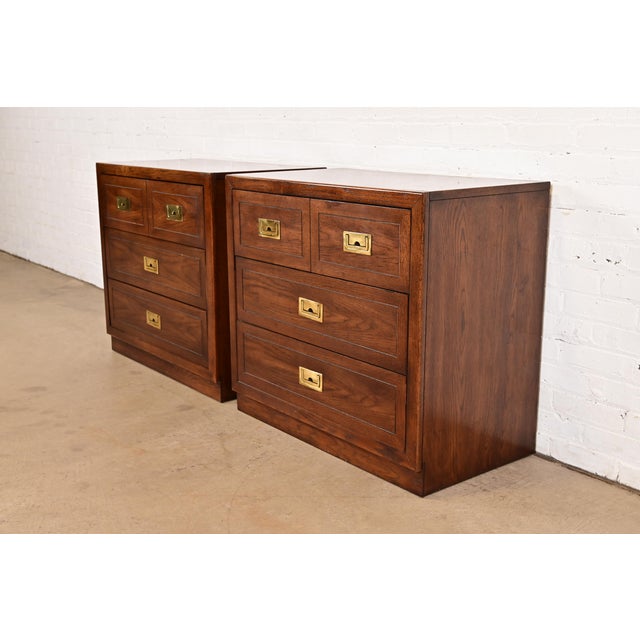Mid-Century Modern Henredon Style Mid-Century Modern Campaign Oak Bedside Chests, Circa 1970s For Sale - Image 3 of 14