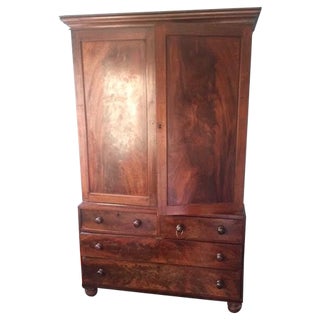 18th Century Mahogany Linen Press For Sale