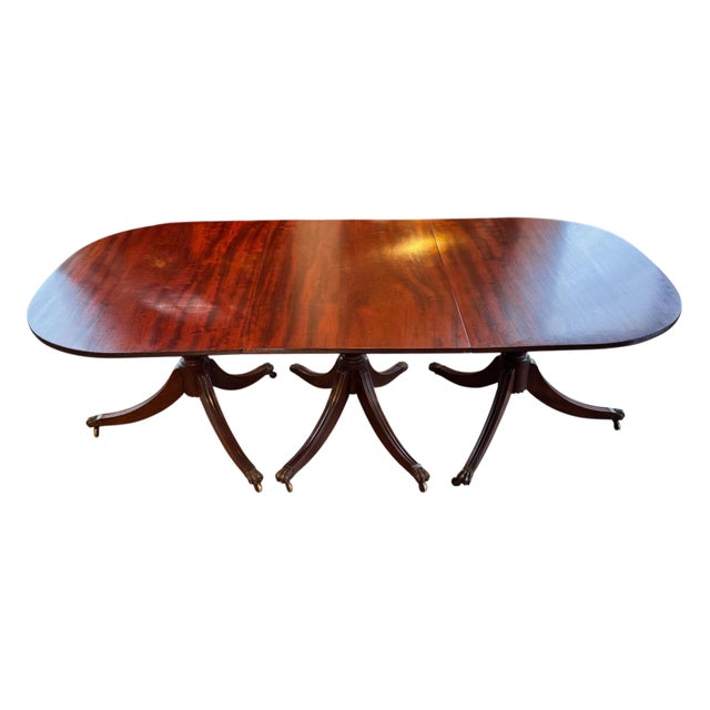 Traditional 19th Century Mahogany Triple Pedestal Dining Table For Sale - Image 3 of 18