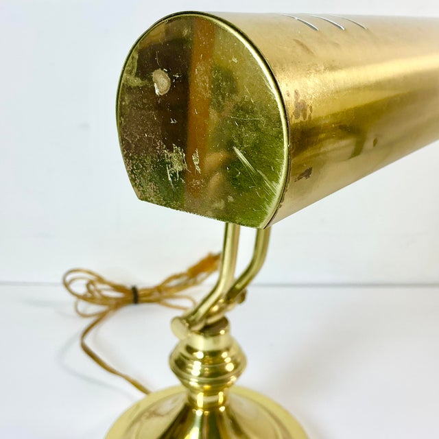 Brass Mid 20th Century Mid-Century Modern Art Deco Articulating Brass Piano Bankers Desk Lamp. For Sale - Image 8 of 15