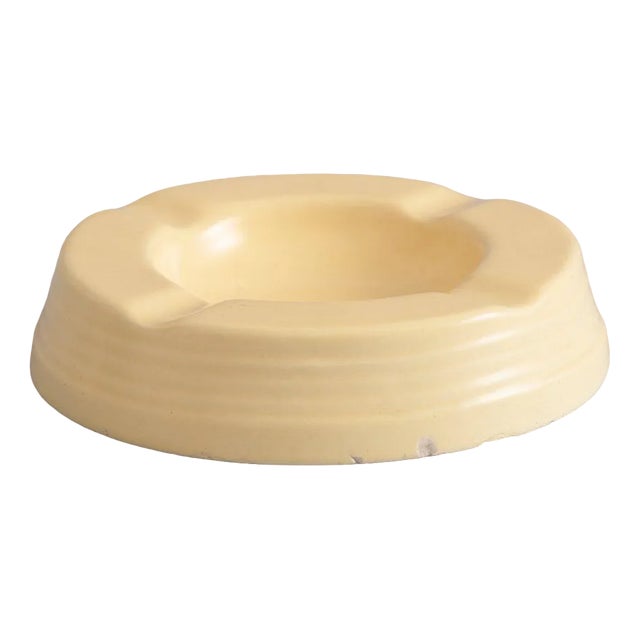 Art Deco British Straw Ashtray by Keith Murray for Wedgwood For Sale