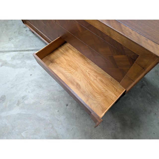 Mid Century Modern Walnut & Mahogany 10-Drawer Dresser, c.1960s For Sale - Image 18 of 18