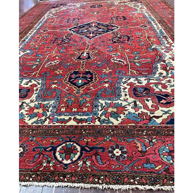 Early 20th Century Antique Persian Heriz/Serapi Carpet , 9' X 13' C-1910 #17402 For Sale In Chicago - Image 6 of 12