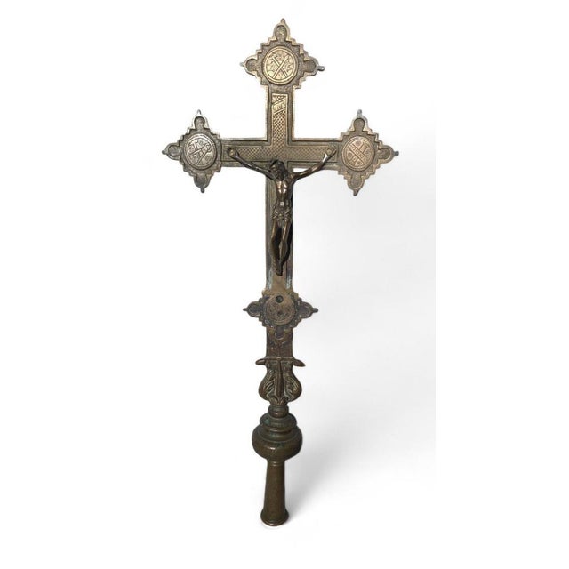 Metal 17th Century Italian Processional Cross in Bronze For Sale - Image 7 of 16