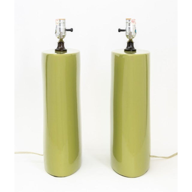 Late 20th Century Modernist Lime Green Glazed Ceramic Lamps, Pair For Sale In New York - Image 6 of 6