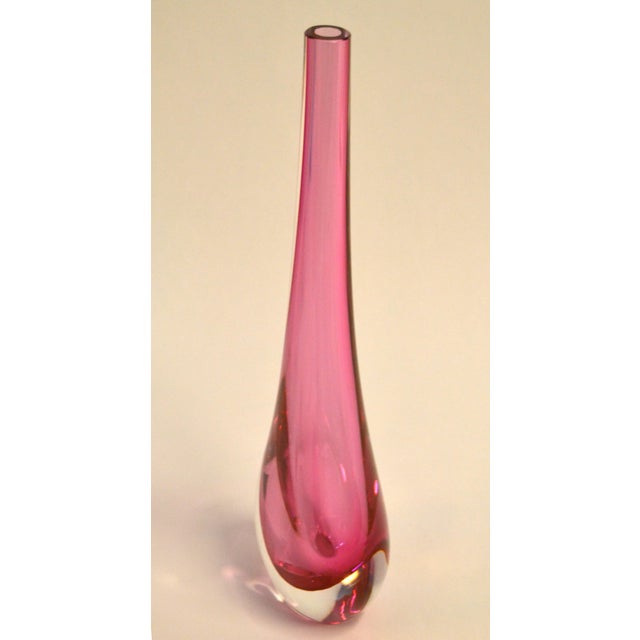 Flavio Poli 1960 Flavio Poli for Seguso Pink Murano Hand Blown Art Glass Vase Teardrop Shape For Sale - Image 4 of 14