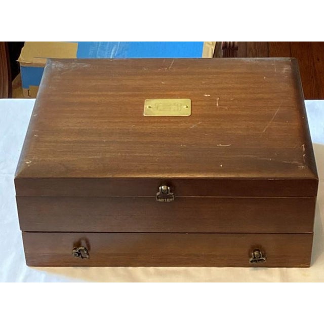 Oneida Northland "Baton Rouge" 95-Piece Flatware Set With Storage Chest (Vintage 1970s/80s Service for 10 + Extras and Serving Pieces) For Sale - Image 15 of 18
