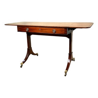 Small Georgian Side Table in Mahogany, 1800 For Sale