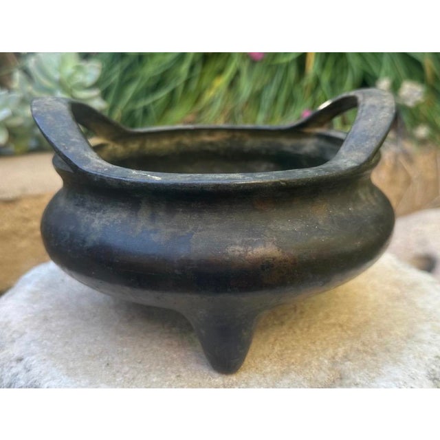 Antique Chinese Bronze Tripod Censer With Strap Handles & Xuande Mark Late Ming For Sale In San Diego - Image 6 of 18