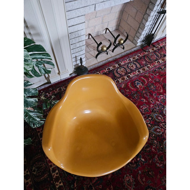 Plastic 1960s Atomic Fiberglass Accent Chair Attributed to Krueger Metal Products For Sale - Image 7 of 7