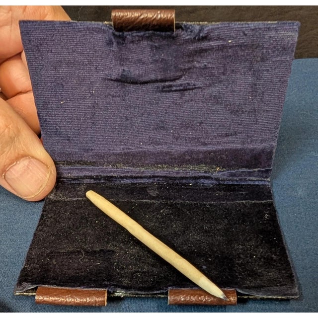 Early 20th Century French Inlaid Notebook For Sale In New York - Image 6 of 6