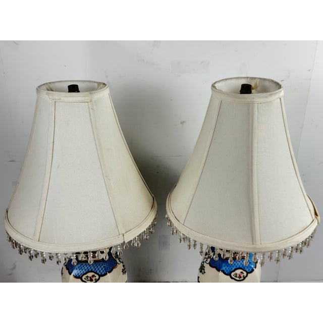 Mid 20th Century Pair of Vintage Hand Painted Porcelain Table Lamps With Lion Crest and Brass Base For Sale In San Diego - Image 6 of 9