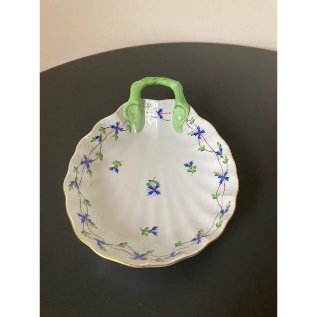 Modern Mid 20th Century Herend Porcelain Jewelry Dish With Handpainted Shell Design For Sale - Image 3 of 18