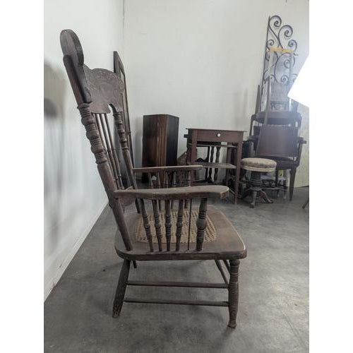American Armchair with Spindles and Cane Seat, in Very Good conditions.