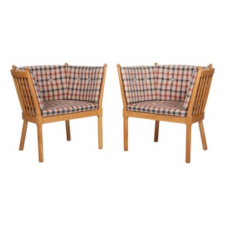Tremmestole / Horseshoe Lounge Chairs in Beech attributed to Børge Mogensen for Fredericia, 1960s, Set of 2 For Sale