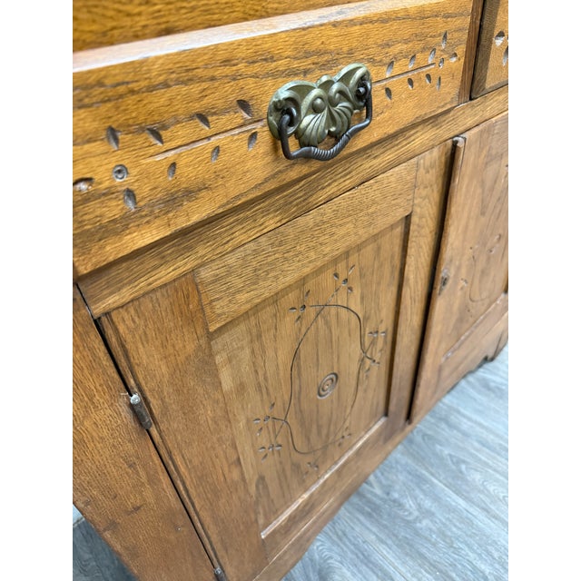 Antique Victorian Early American Quarter Sawn Oak Pie Safe For Sale In Kansas City - Image 6 of 16