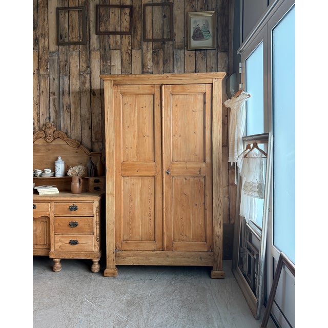 Antique Linen Cupboard in Pine For Sale - Image 15 of 15