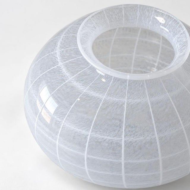 White Italian White Murano Glass Vase in the style of Tobia Scarpa for Venini, 1950s For Sale - Image 8 of 9