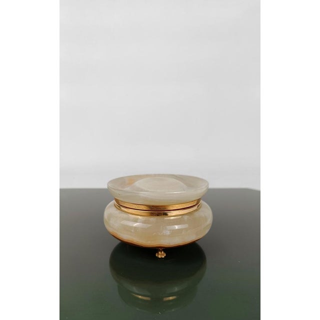Italian Carved Round Green Onyx Marble Box with Gilded Lionfeet, 1950s For Sale - Image 9 of 18