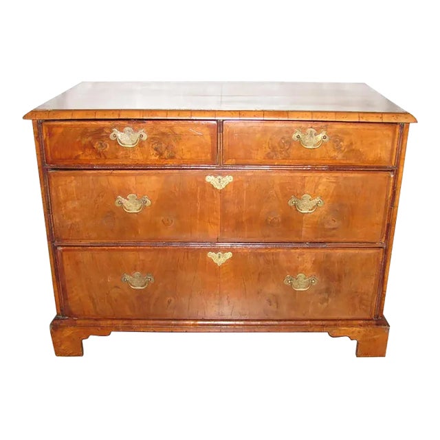 Antique English Elm and Walnut George II Chest of Drawers 18th Century Circa 1730 For Sale