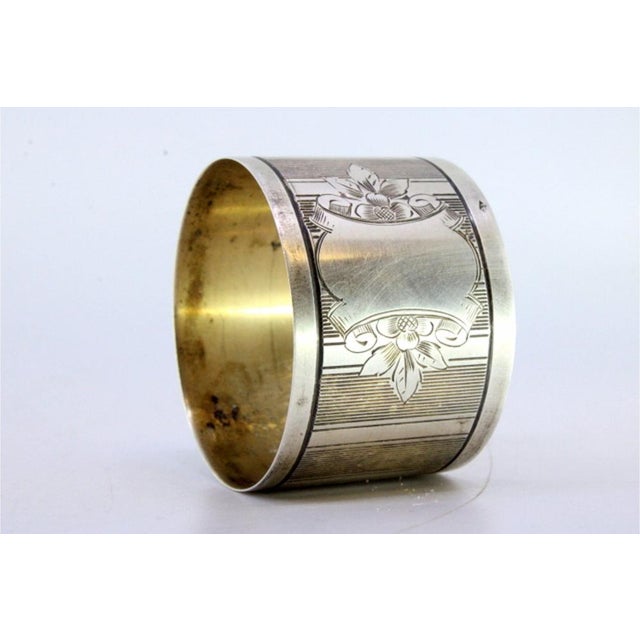Silver Napkin Ring with Top Guilloche Bands and Floral Motifs Surrounding Monogram Card For Sale - Image 5 of 7