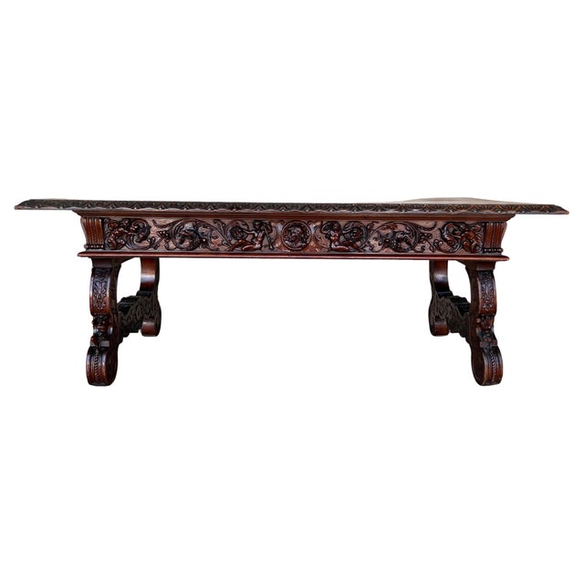 19th Spanish Carved Walnut Renaissance Center or Coffee Table For Sale - Image 15 of 18
