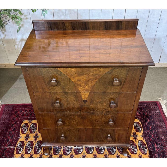 English Chest of Drawers in Walnut Burl and Oak, 1930s For Sale - Image 6 of 18