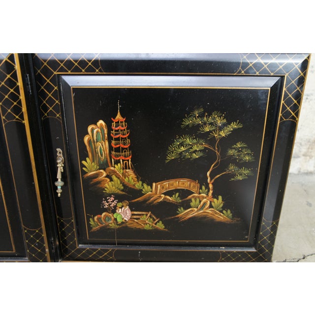 Wood Mid 20th Century Union National Lacquered Chinoiserie Breakfront China Display Curio Cabinet 90", Attributed For Sale - Image 7 of 18