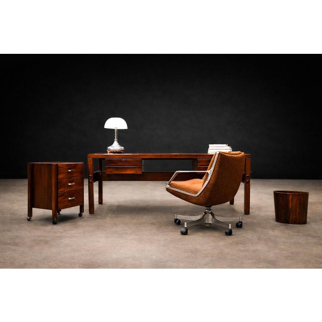 Designed by Jorge Zalszupin (1922–2020) and introduced in 1973, the “Low Commander” armchair emerged during a pivotal...