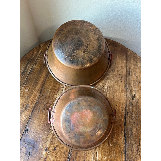 Set of 2 - Antique Hammered Copper Kettle Pot, Jam Pot or Pan With Handles For Sale - Image 9 of 10