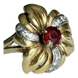 Vintage Mid-Century 18k Yellow Gold Garnet and Diamond Flower Cluster Ring, Size 7 For Sale