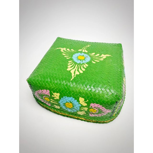 Japanese 1920s Art Deco Japanese Floral Hand Painted Woven Rattan Basket For Sale - Image 3 of 9