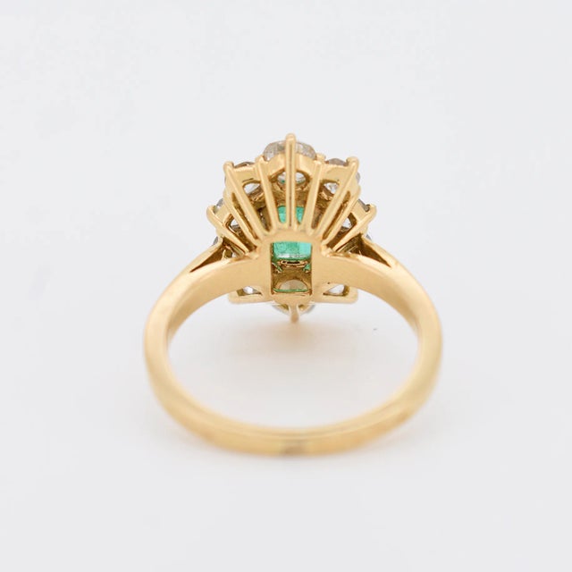 Pompadour Ring Gold Emerald Diamonds, Size 6 For Sale - Image 6 of 6