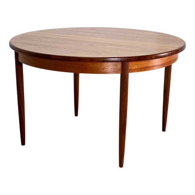 Round Extendable Dining Table from G-Plan, 1960 For Sale