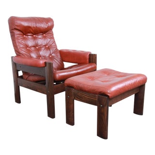 Ekornes Stressless Scandinavian Modern Leather and Oak Lounge Chair and Ottoman For Sale