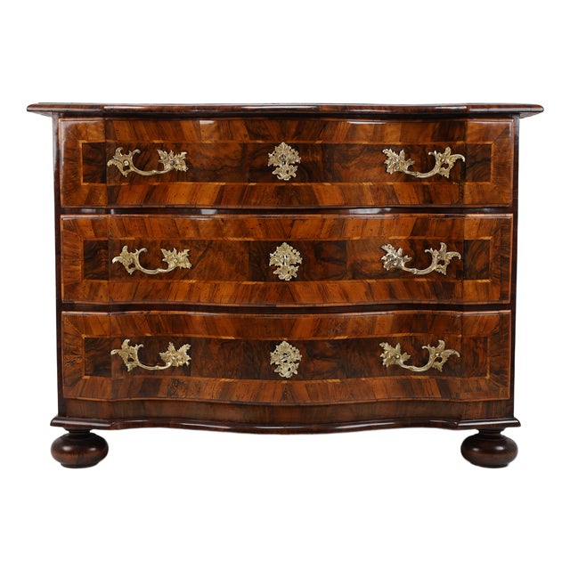 Baroque Chest of Drawers in Inlaid Walnut, 1750 For Sale