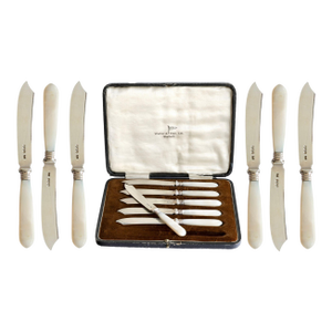 Walker & Hall Sterling & Pearl Dessert / Fruit Knives