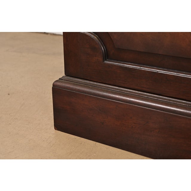 Baker Furniture Georgian Monumental Carved Flame Mahogany Breakfront Bookcase Cabinet, Circa 1960s For Sale - Image 10 of 14