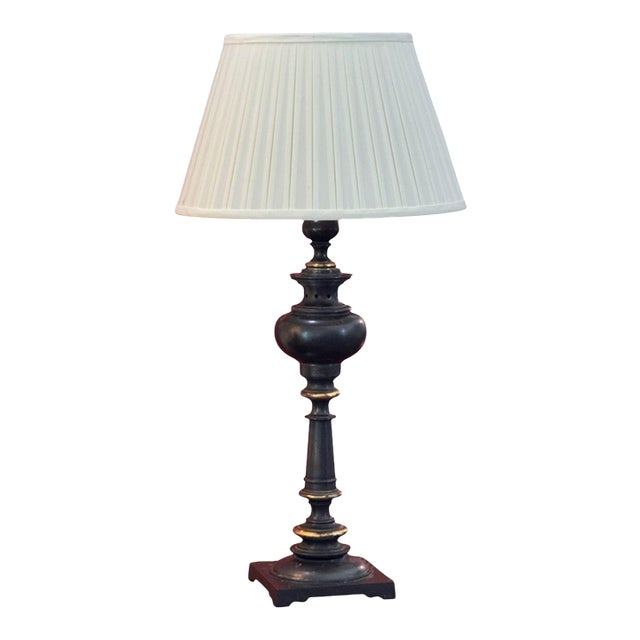 19th Century French Bronze Table Lamp With Baluster Column and Square Base For Sale