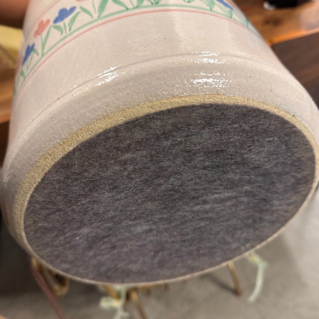 White Late 20th Century Floral Stoneware Jug Table Lamp For Sale - Image 8 of 12