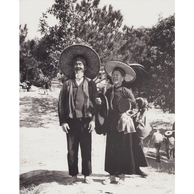 Hanna Seidel, Hong Kong Couple, Black and White Photograph, 1960s For Sale - Image 3 of 3
