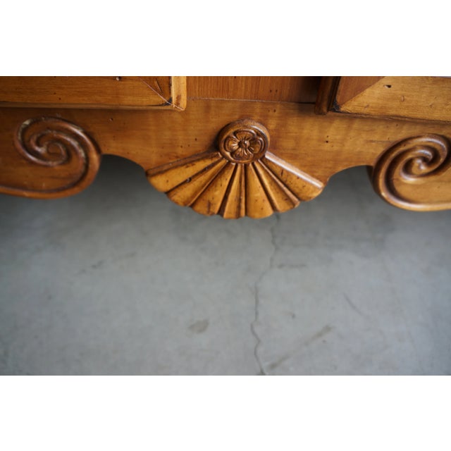 French Provincial Ethan Allen Country French Coffee Table For Sale - Image 3 of 8