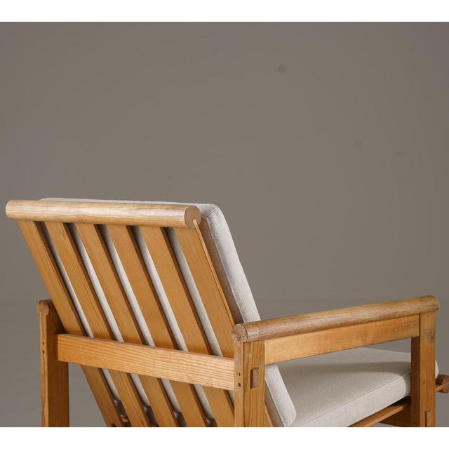 Scandinavian Lounge Chair in Pine Model Trybo attributed to Edvin Helseth, 1960s For Sale - Image 6 of 10