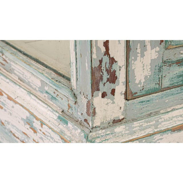 1900s French Wood White Patinated Small Vitrine For Sale In Greensboro - Image 6 of 18