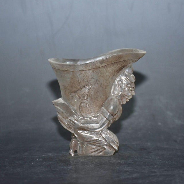 White 1940s Chinoiserie Hand Carved Liuli Glass Figural Wine Cup, Kneeling Beauty Sculpture, Decorative Libation Vessel For Sale - Image 8 of 9