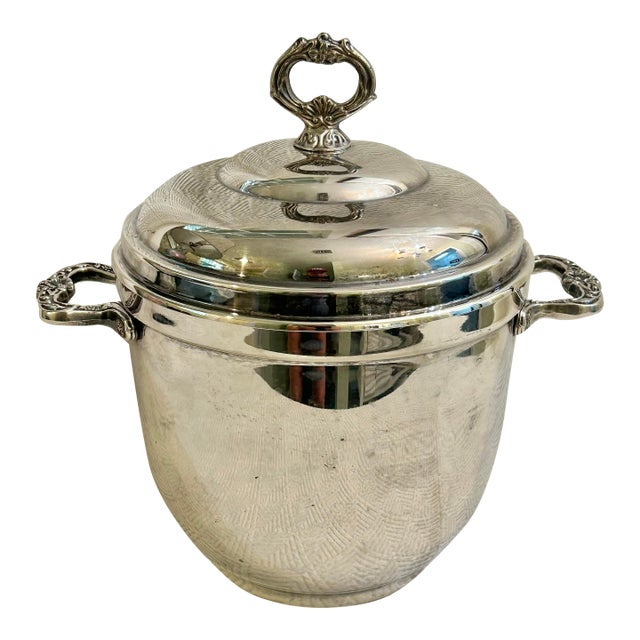 1970’s Sheridan Silver Plate Ice Bucket With Milk Glass Liner For Sale