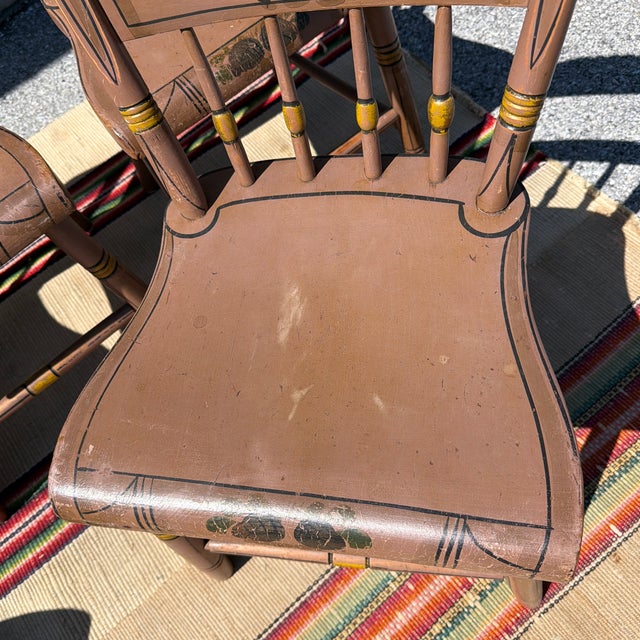 Antique Set of Six Lancaster County, Pennsylvania Paint Decorated Plank Seat Windsor Chairs, Circa 1840s–1850s For Sale - Image 11 of 12